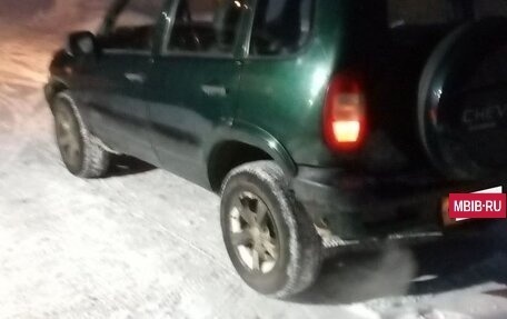 Chevrolet Niva I рестайлинг, 2004 год, 150 000 рублей, 2 фотография