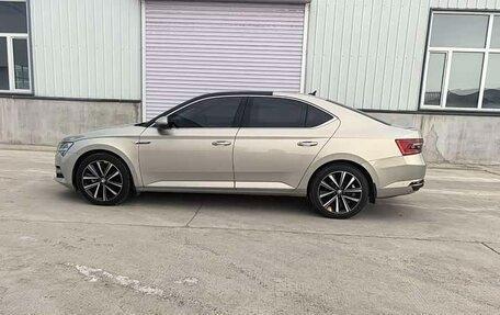 Skoda Superb III рестайлинг, 2022 год, 2 280 000 рублей, 4 фотография