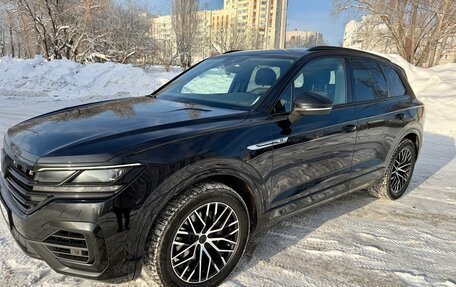 Volkswagen Touareg III, 2019 год, 4 400 000 рублей, 2 фотография