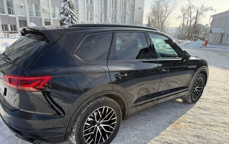 Volkswagen Touareg III, 2019 год, 4 400 000 рублей, 4 фотография