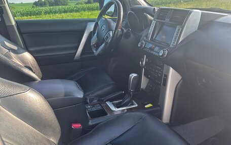 Toyota Land Cruiser Prado 150 рестайлинг 2, 2011 год, 2 134 000 рублей, 6 фотография