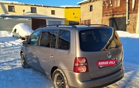 Volkswagen Touran III, 2008 год, 700 000 рублей, 7 фотография