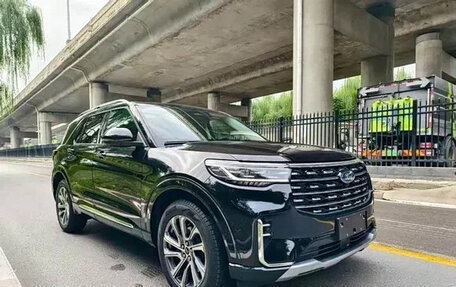 Ford Explorer VI, 2025 год, 7 540 000 рублей, 3 фотография