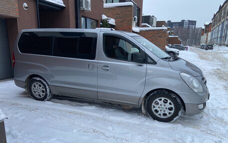 Hyundai H-1 II рестайлинг, 2014 год, 2 200 000 рублей, 2 фотография