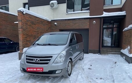 Hyundai H-1 II рестайлинг, 2014 год, 2 200 000 рублей, 8 фотография