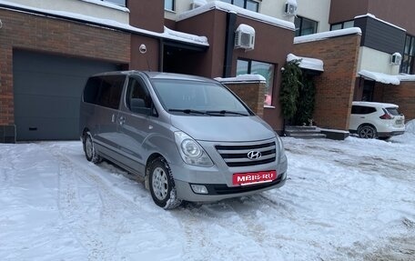 Hyundai H-1 II рестайлинг, 2014 год, 2 200 000 рублей, 4 фотография