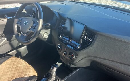 Hyundai Solaris II рестайлинг, 2021 год, 1 795 000 рублей, 10 фотография