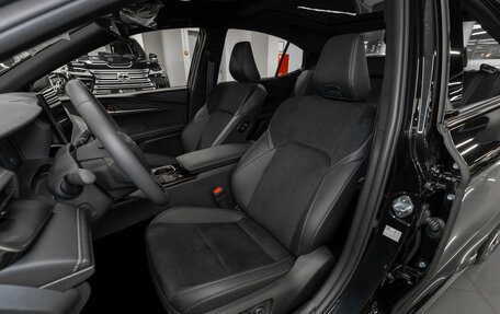 Toyota Camry, 2025 год, 4 350 000 рублей, 9 фотография