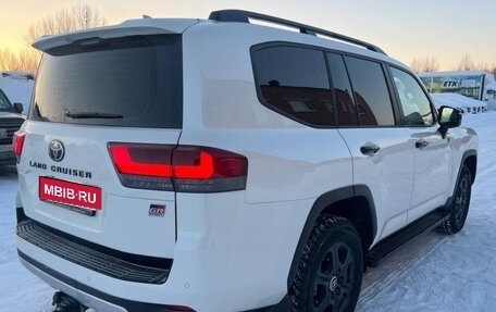 Toyota Land Cruiser, 2024 год, 14 690 000 рублей, 2 фотография