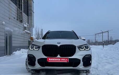 BMW X5, 2019 год, 6 300 000 рублей, 2 фотография
