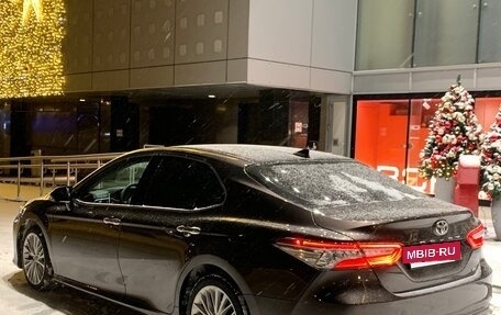 Toyota Camry, 2019 год, 4 000 000 рублей, 4 фотография
