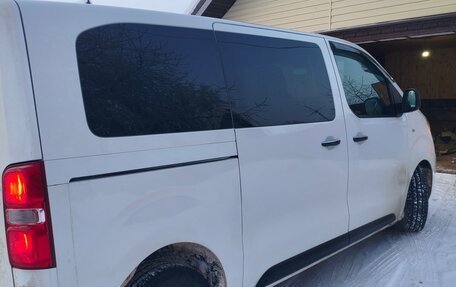 Opel Zafira Life I, 2020 год, 3 000 000 рублей, 2 фотография