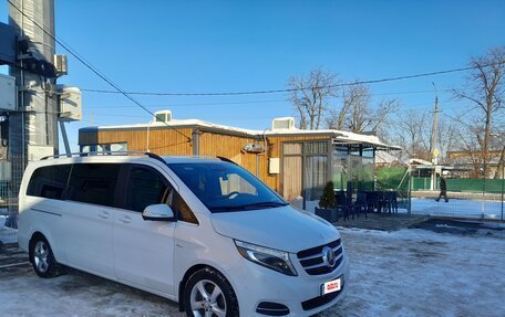 Mercedes-Benz V-Класс, 2015 год, 4 000 000 рублей, 2 фотография