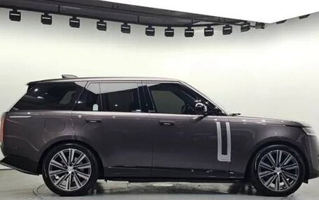 Land Rover Range Rover IV рестайлинг, 2024 год, 19 500 000 рублей, 3 фотография