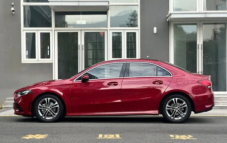 Mercedes-Benz A-Класс, 2022 год, 1 650 000 рублей, 3 фотография