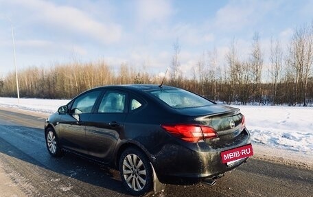 Opel Astra J, 2013 год, 550 000 рублей, 2 фотография
