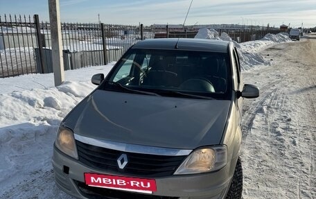 Renault Logan I, 2013 год, 369 000 рублей, 2 фотография
