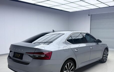 Skoda Superb III рестайлинг, 2025 год, 2 700 000 рублей, 6 фотография