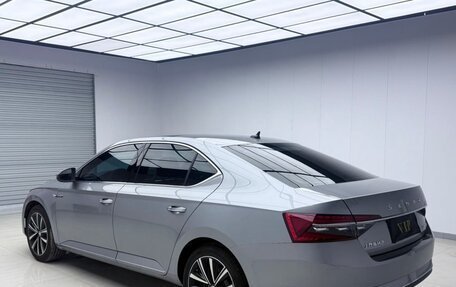 Skoda Superb III рестайлинг, 2025 год, 2 700 000 рублей, 5 фотография