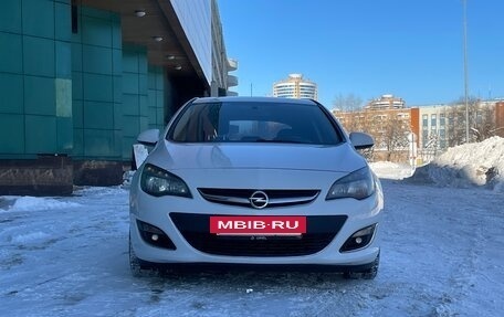 Opel Astra J, 2013 год, 850 000 рублей, 2 фотография