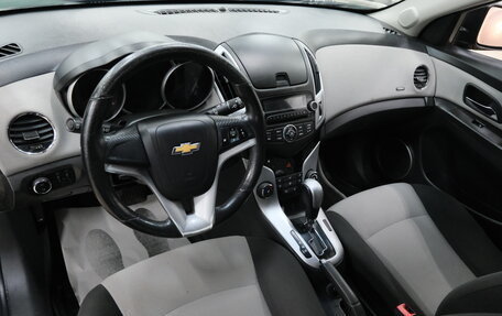 Chevrolet Cruze II, 2012 год, 999 000 рублей, 10 фотография