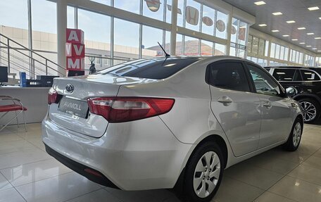 KIA Rio III рестайлинг, 2011 год, 995 000 рублей, 6 фотография