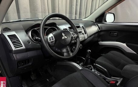 Mitsubishi Outlander III рестайлинг 3, 2008 год, 979 999 рублей, 7 фотография