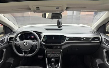 Volkswagen T-Cross I, 2022 год, 1 250 000 рублей, 7 фотография