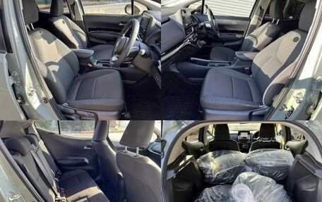 Toyota Aqua, 2024 год, 1 121 000 рублей, 7 фотография