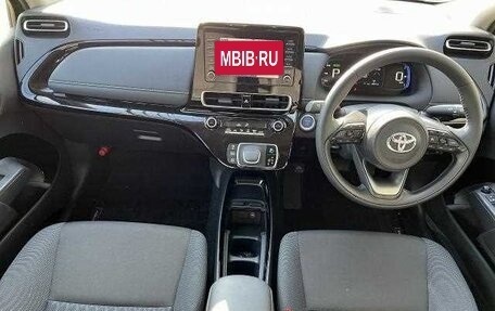 Toyota Aqua, 2024 год, 1 121 000 рублей, 4 фотография