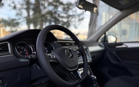 Volkswagen Tiguan II, 2018 год, 1 870 000 рублей, 10 фотография