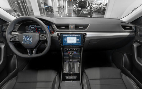 Skoda Superb III рестайлинг, 2025 год, 8 фотография