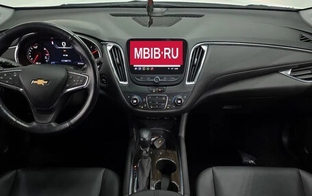 Chevrolet Malibu IX, 2021 год, 1 670 000 рублей, 6 фотография