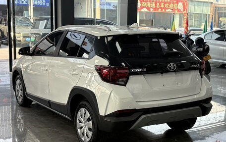 Toyota Yaris XP150 рестайлинг, 2022 год, 1 350 000 рублей, 6 фотография