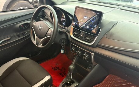 Toyota Yaris XP150 рестайлинг, 2022 год, 1 350 000 рублей, 7 фотография