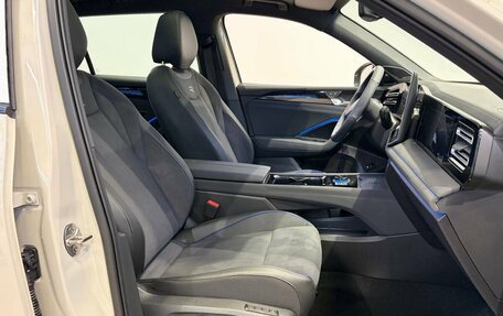 Volkswagen Tiguan, 2025 год, 5 199 000 рублей, 15 фотография