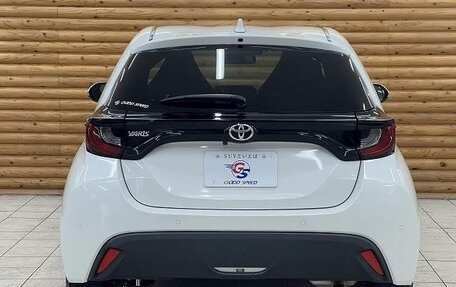 Toyota Yaris, 2022 год, 700 888 рублей, 6 фотография