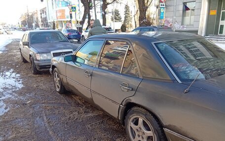 Mercedes-Benz E-Класс, 1992 год, 180 000 рублей, 2 фотография