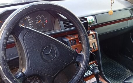 Mercedes-Benz E-Класс, 1992 год, 180 000 рублей, 4 фотография