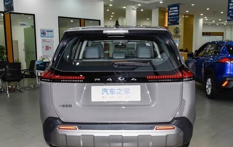 Toyota RAV4, 2026 год, 4 400 000 рублей, 7 фотография