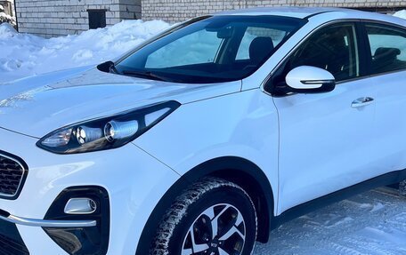 KIA Sportage IV рестайлинг, 2019 год, 2 400 000 рублей, 2 фотография