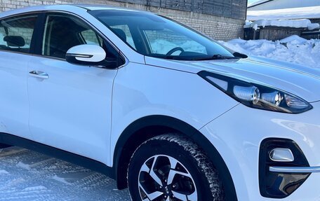 KIA Sportage IV рестайлинг, 2019 год, 2 400 000 рублей, 3 фотография