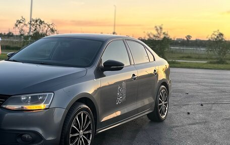 Volkswagen Jetta VI, 2013 год, 980 000 рублей, 1 фотография