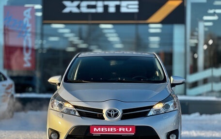 Toyota Verso I, 2013 год, 1 259 000 рублей, 2 фотография