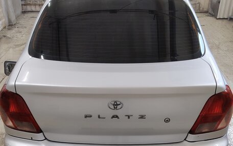 Toyota Platz, 2000 год, 350 000 рублей, 3 фотография