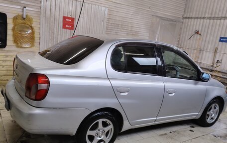 Toyota Platz, 2000 год, 350 000 рублей, 2 фотография