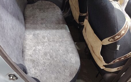 Toyota Platz, 2000 год, 350 000 рублей, 11 фотография