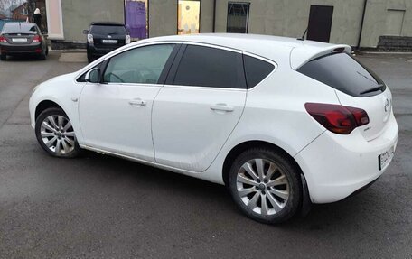 Opel Astra J, 2012 год, 550 000 рублей, 2 фотография