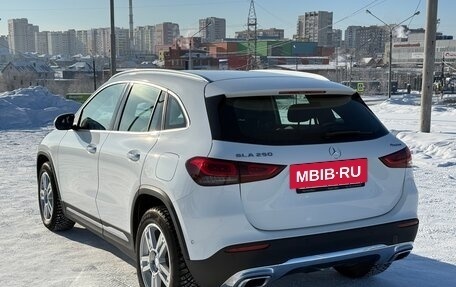 Mercedes-Benz GLA, 2021 год, 4 200 000 рублей, 5 фотография