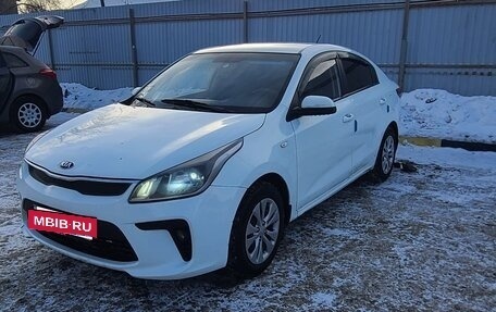 KIA Rio IV, 2017 год, 899 000 рублей, 2 фотография